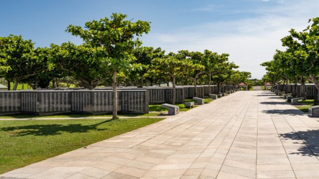 ひめゆりの塔と平和祈念公園の回り方|受付時間の違い・撮影・子連れの配慮
